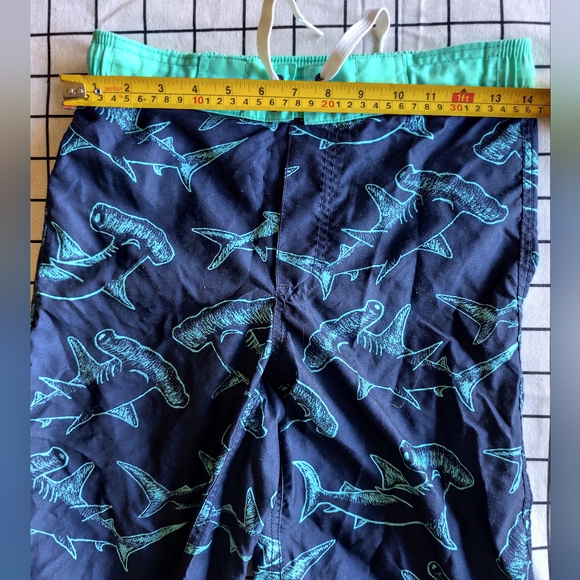 OLD NAVY Hammerhead Sharks Swim Trunks Shorts Bathing Suit Size Boys XL (14-16) - Picture 4 of 5